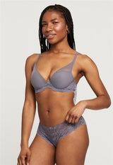 Soutien-gorge plongeant Mystique