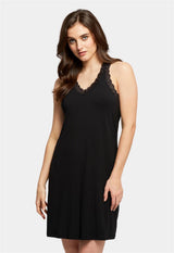Chemise de nuit dos nageur avec soutien-gorge intégré