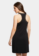 Chemise de nuit dos nageur avec soutien-gorge intégré