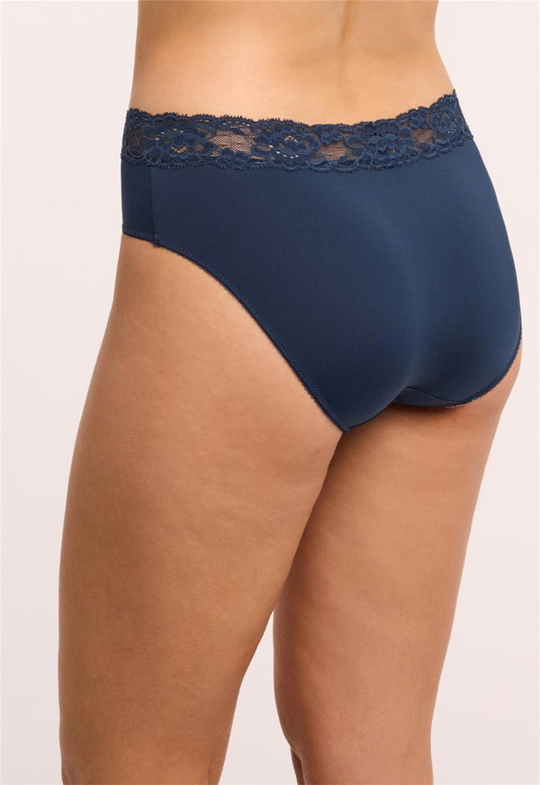 Brief