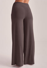 Flared leg pant with pockets