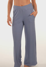 Flared leg pant with pockets